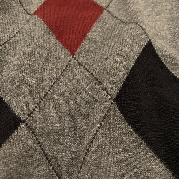 Cute v neck - Picture 3 of 3